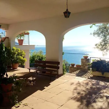 Villa La Gabbianella Con Piscina Vietri